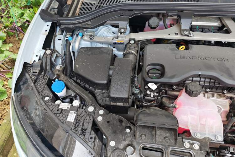 Used Leapmotor C11 2024 Range-Extended 300 Luxury Edition Engine Bay Right