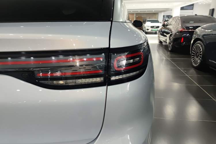 Used Leapmotor C11 2024 All-Electric 580 Luxury Edition Exterior 3