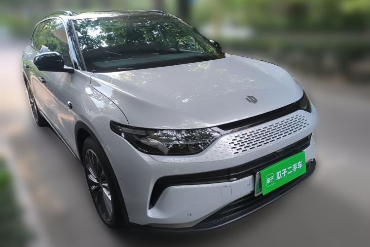 Used Leapmotor C11 2024 Range-Extended 300 Luxury Edition Front Right 45 Deg