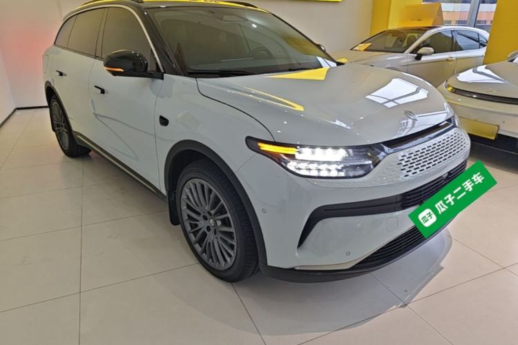 Used Leapmotor C11 2024 Range-Extended 300 Luxury Edition Front Right 45 Deg