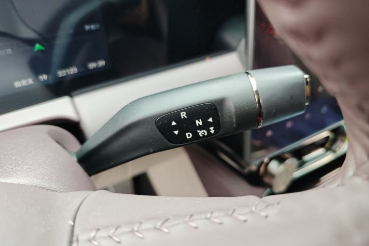 Used Leapmotor C11 2024 Range-Extended 300 Luxury Edition Gear Lever