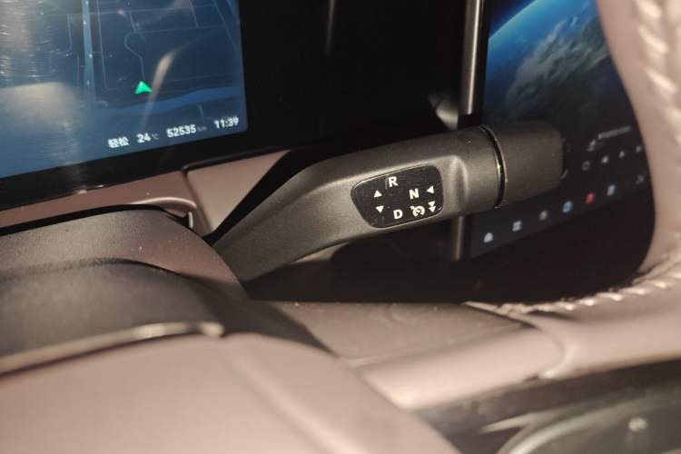 Used Leapmotor C11 2024 Range-Extended 300 Luxury Edition Gear Lever