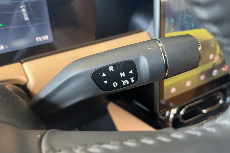 Used Leapmotor C11 2024 Range-Extended 300 Luxury Edition Gear Lever