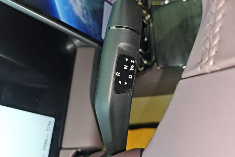 Used Leapmotor C11 2024 Range-Extended 300 Luxury Edition Gear Lever