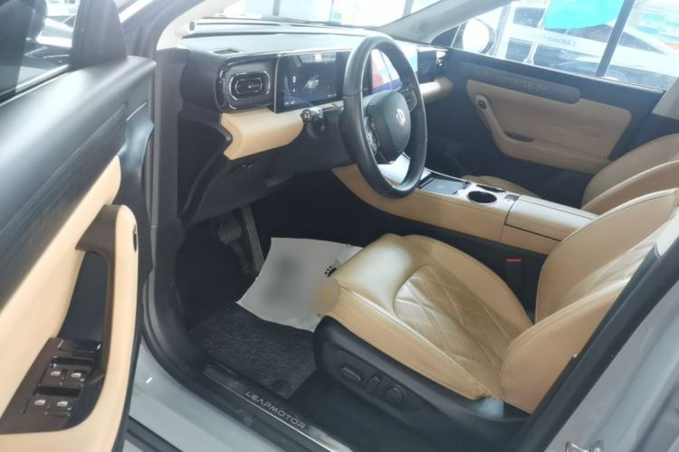 Used Leapmotor C11 2024 All-Electric 580 Luxury Edition Left Front Seat