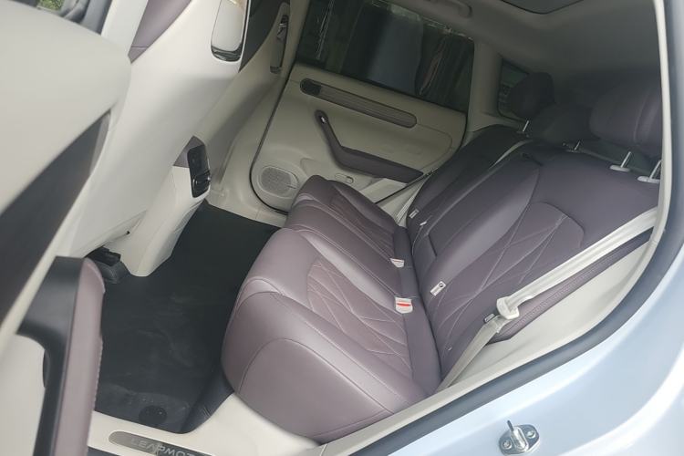 Used Leapmotor C11 2024 All-Electric 580 Luxury Edition Left Rear Seat