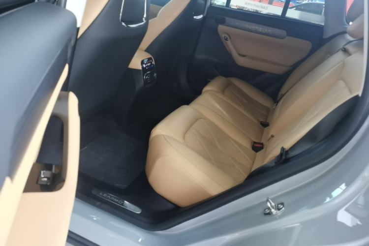 Used Leapmotor C11 2024 All-Electric 580 Luxury Edition Left Rear Seat