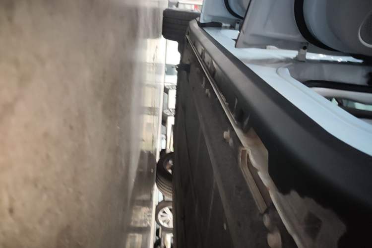 Used Leapmotor C11 2024 All-Electric 580 Luxury Edition Left Side Sill