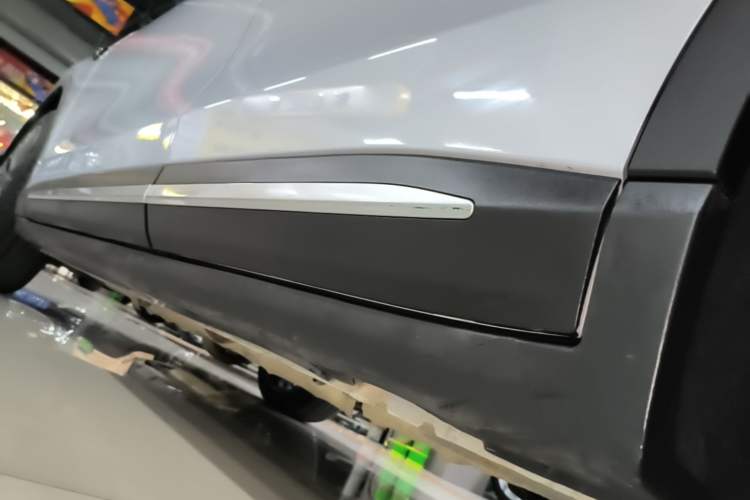 Used Leapmotor C11 2024 Range-Extended 300 Luxury Edition Left Side Sill