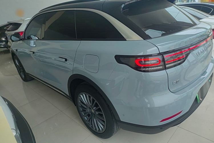 Used Leapmotor C11 2024 Range-Extended 300 Luxury Edition Rear Left 45 Deg