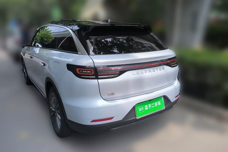 Used Leapmotor C11 2024 Range-Extended 300 Luxury Edition Rear Left 45 Deg