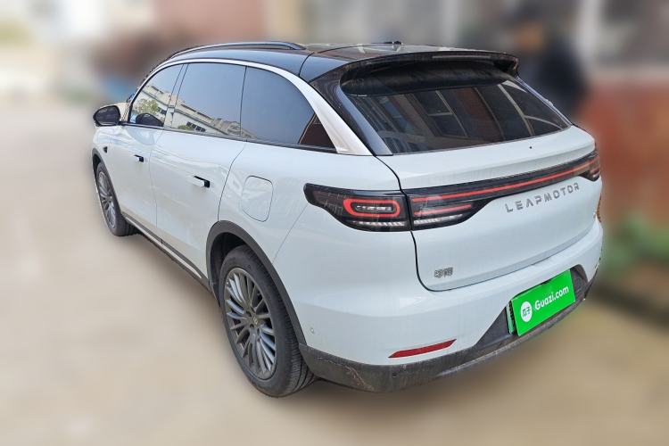 Used Leapmotor C11 2024 Range-Extended 300 Luxury Edition Rear Left 45 Deg