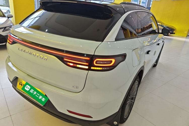 Used Leapmotor C11 2024 Range-Extended 300 Luxury Edition Rear Right 45 Deg