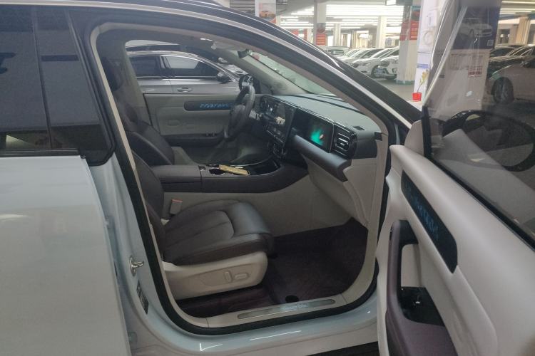 Used Leapmotor C11 2024 All-Electric 580 Luxury Edition Right Front Seat
