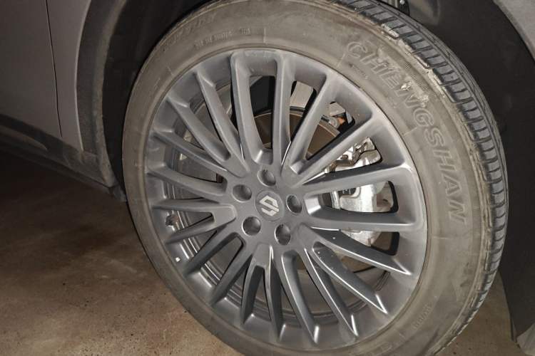 Used Leapmotor C11 2024 Range-Extended 300 Luxury Edition Right Front Wheel Hub