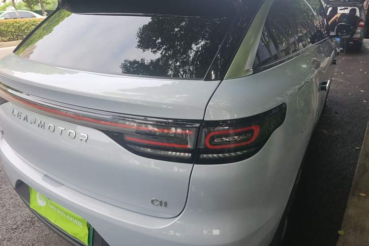 Used Leapmotor C11 2024 All-Electric 580 Luxury Edition Right Rear Taillight