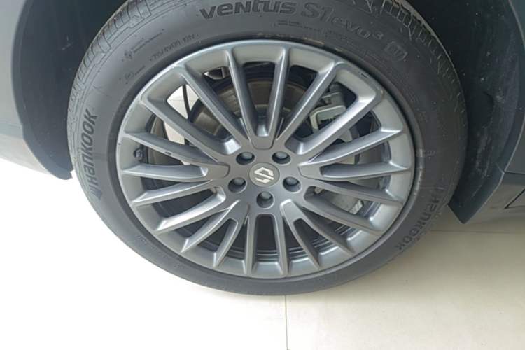 Used Leapmotor C11 2024 Range-Extended 300 Luxury Edition Right Rear Wheel Hub
