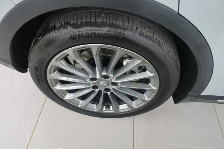 Used Leapmotor C11 2024 All-Electric 580 Luxury Edition Right Rear Wheel Hub
