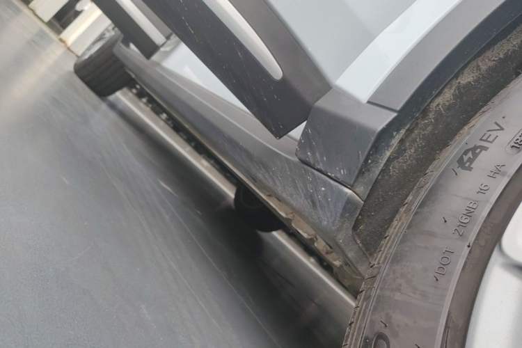 Used Leapmotor C11 2024 Range-Extended 300 Luxury Edition Right Side Sill