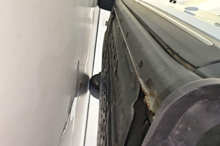 Used Leapmotor C11 2024 Range-Extended 300 Luxury Edition Right Side Sill