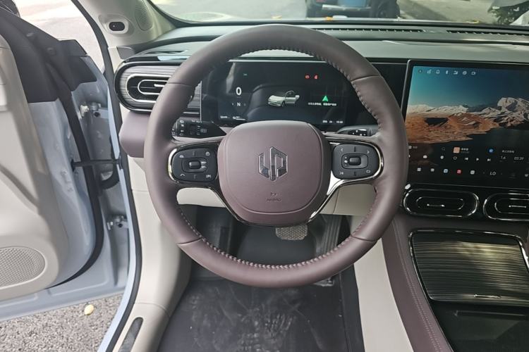 Used Leapmotor C11 2024 All-Electric 580 Luxury Edition Steering Wheel
