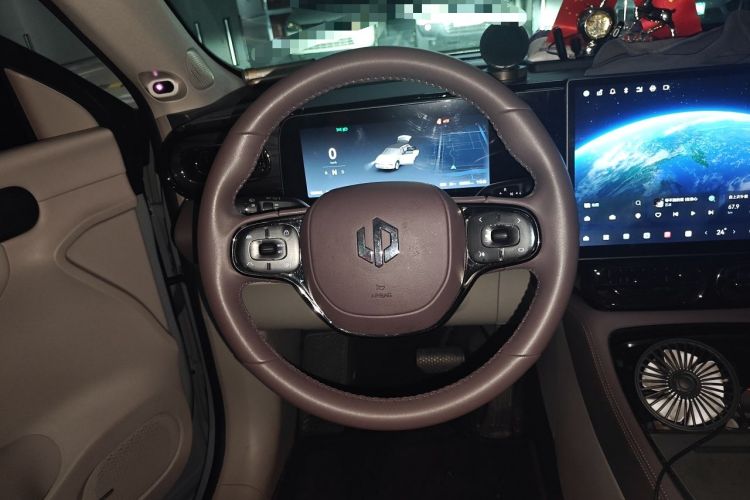 Used Leapmotor C11 2024 Range-Extended 300 Luxury Edition Steering Wheel
