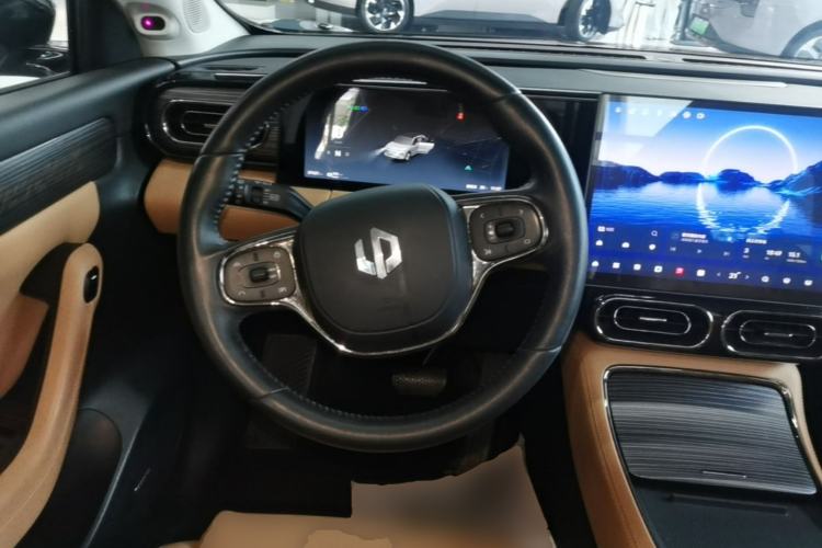 Used Leapmotor C11 2024 All-Electric 580 Luxury Edition Steering Wheel