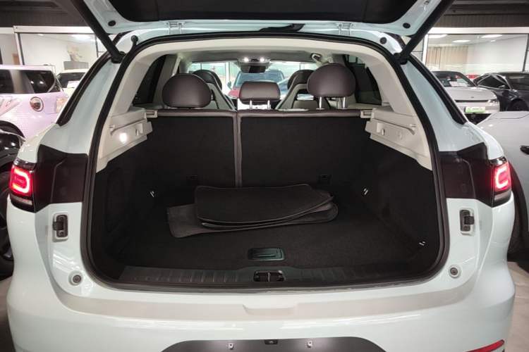 Used Leapmotor C11 2024 All-Electric 580 Luxury Edition Trunk