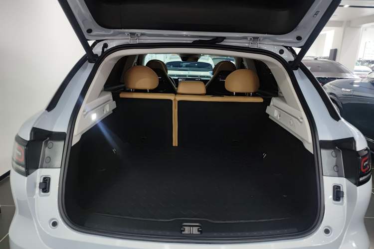 Used Leapmotor C11 2024 All-Electric 580 Luxury Edition Trunk