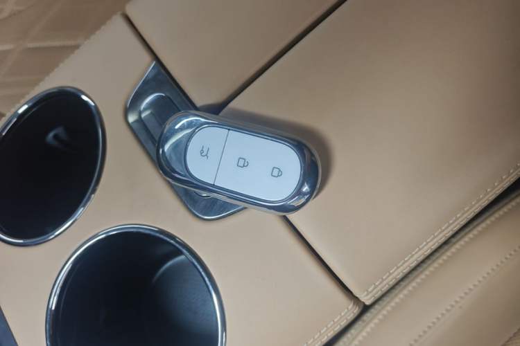 Used Leapmotor C11 2024 All-Electric 580 Luxury Edition Vehicle Key