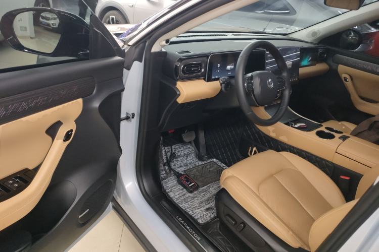 Used Leapmotor C11 2024 All-Electric 580 Luxury Edition Interior 3