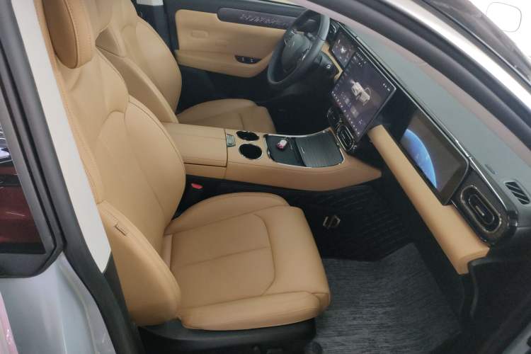 Used Leapmotor C11 2024 All-Electric 580 Luxury Edition Right Front Seat