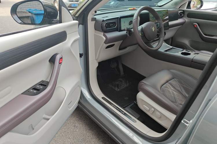 Used Leapmotor C11 2024 All-Electric 580 Luxury Edition Driver Seat