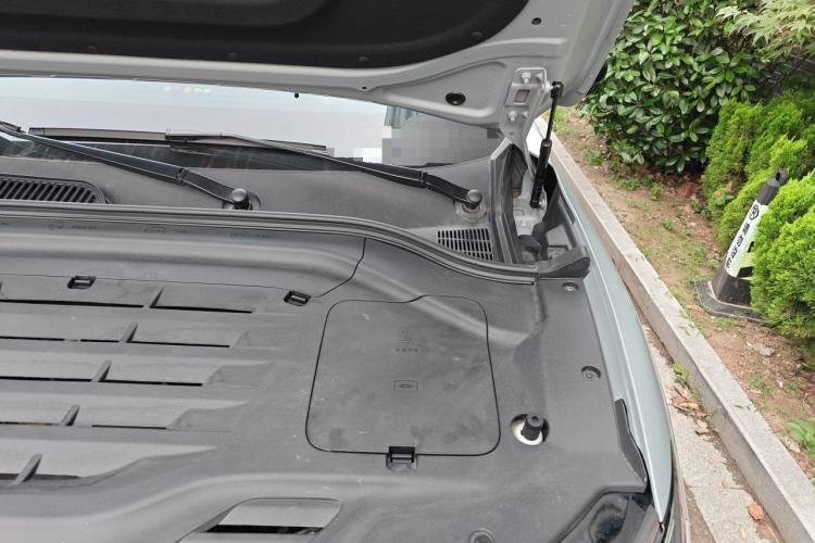 Used Leapmotor C11 2024 All-Electric 580 Luxury Edition Engine Bay Left
