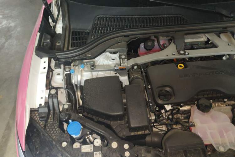 Used Leapmotor C11 2024 Range-Extended 300 Luxury Edition Engine Bay Right