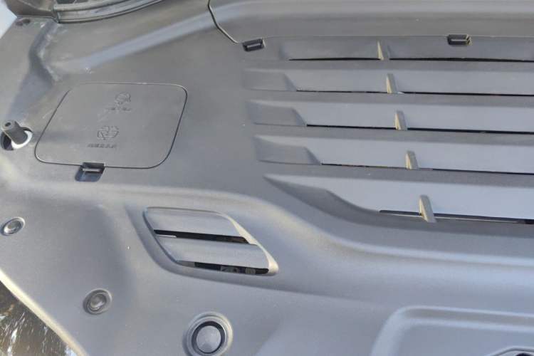 Used Leapmotor C11 2024 All-Electric 580 Luxury Edition Engine Bay Right