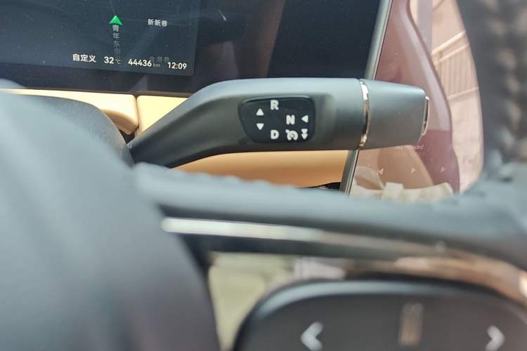 Used Leapmotor C11 2024 Range-Extended 300 Luxury Edition Gear Lever