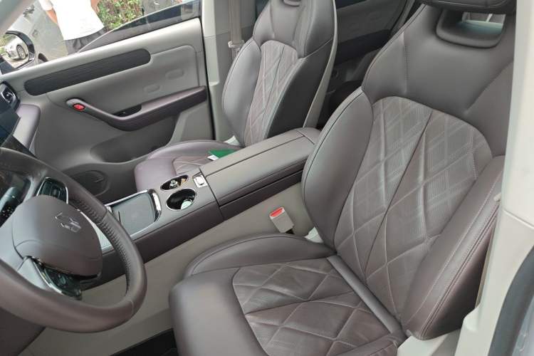 Used Leapmotor C11 2024 All-Electric 580 Luxury Edition Left Front Seat