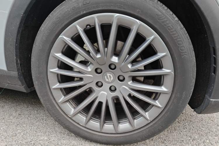 Used Leapmotor C11 2024 All-Electric 580 Luxury Edition Right Front Wheel Hub