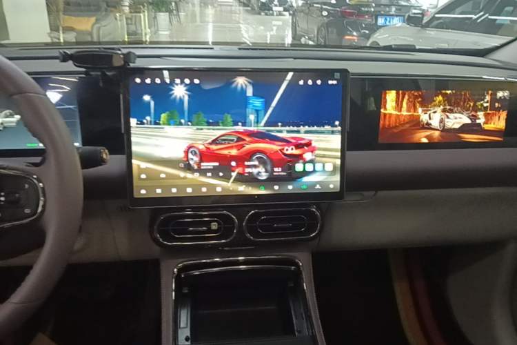 Used Leapmotor C11 2024 Range-Extended 300 Luxury Edition Audio And AC Panel