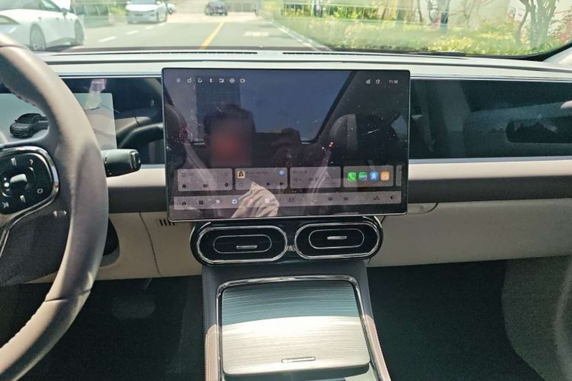 Used Leapmotor C11 2024 Pure Electric 580 LiDAR Edition Audio And AC Panel