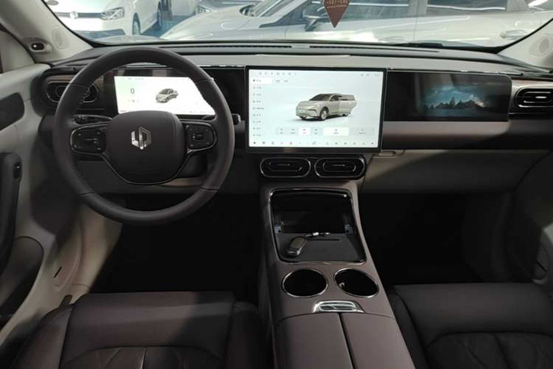 Used Leapmotor C11 2024 Range-Extended 300 Luxury Edition Center Console