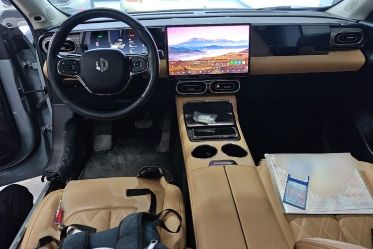 Used Leapmotor C11 2024 Range-Extended 300 Luxury Edition Center Console