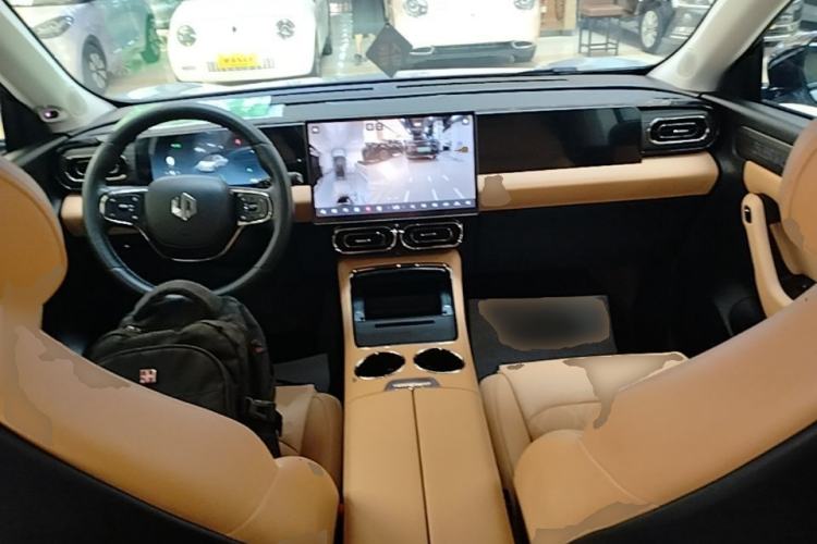 Used Leapmotor C11 2024 All-Electric 580 Luxury Edition Center Console
