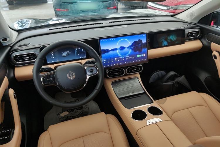 Used Leapmotor C11 2024 All-Electric 580 Luxury Edition Center Console