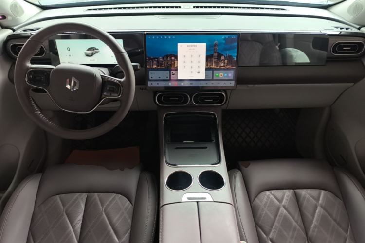 Used Leapmotor C11 2024 All-Electric 580 Luxury Edition Center Console