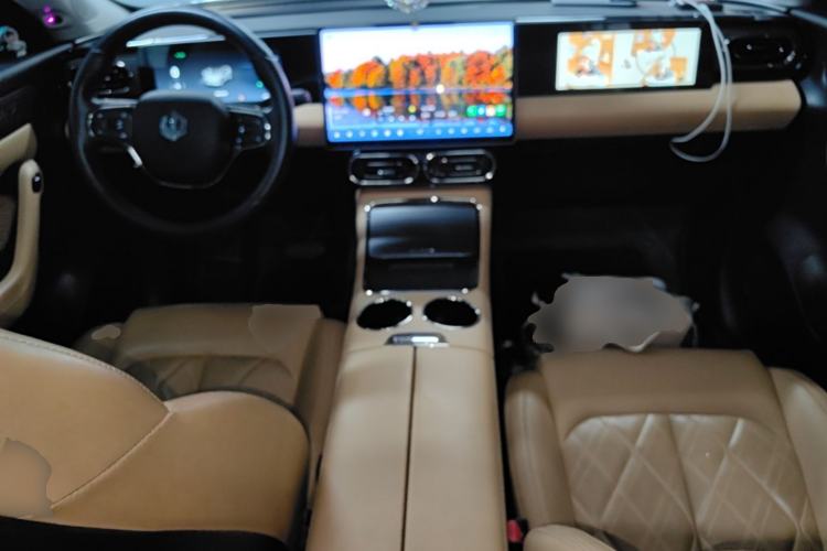 Used Leapmotor C11 2024 All-Electric 580 Luxury Edition Center Console