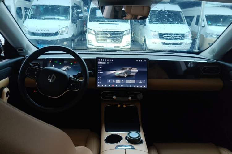 Used Leapmotor C11 2024 All-Electric 580 Luxury Edition Center Console