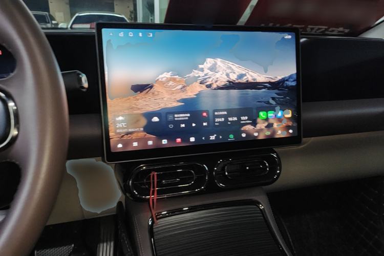 Used Leapmotor C11 2024 All-Electric 580 Luxury Edition Center Console