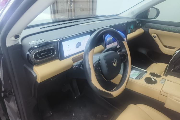 Used Leapmotor C11 2024 All-Electric 580 Luxury Edition Center Console
